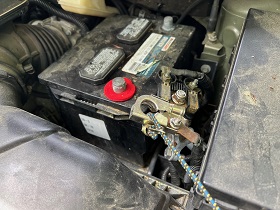 2013 Ford Edge replace battery terminal